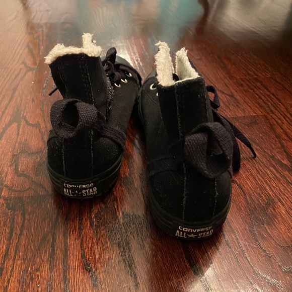 Converse - Picture 2 of 4